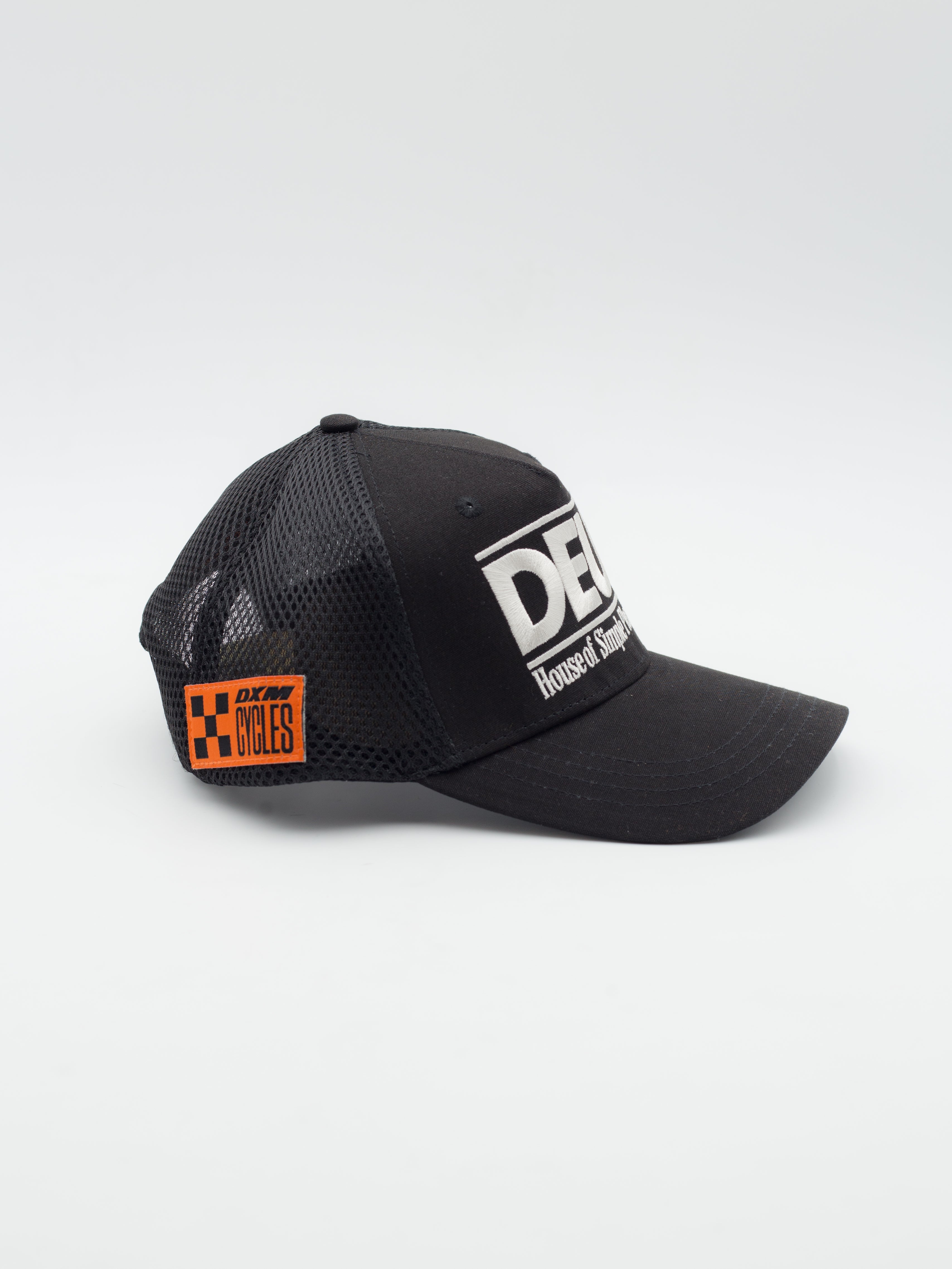 Podium Trucker Black