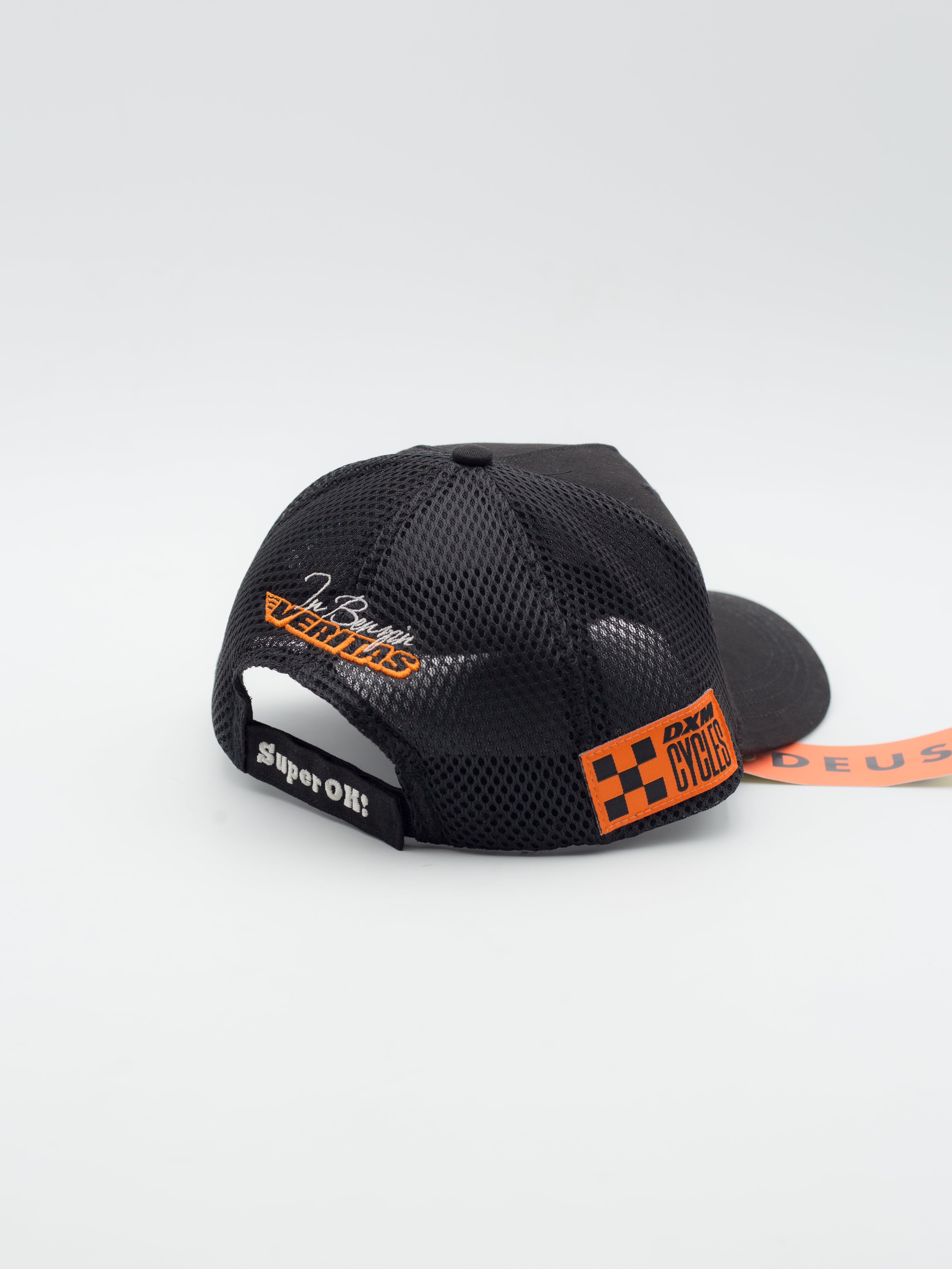 Podium Trucker Black