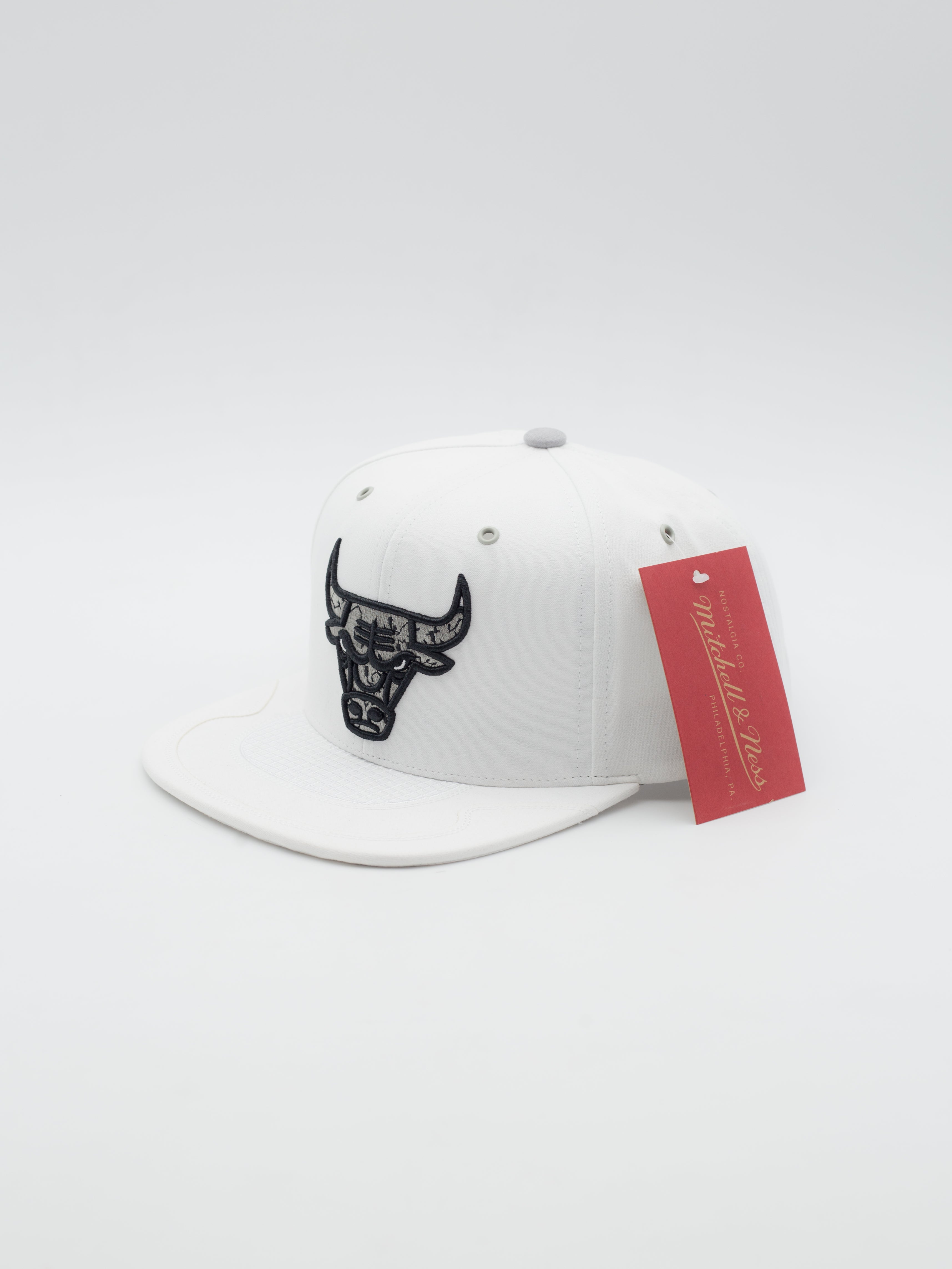 Day 4 Chicago Bulls Snapback White