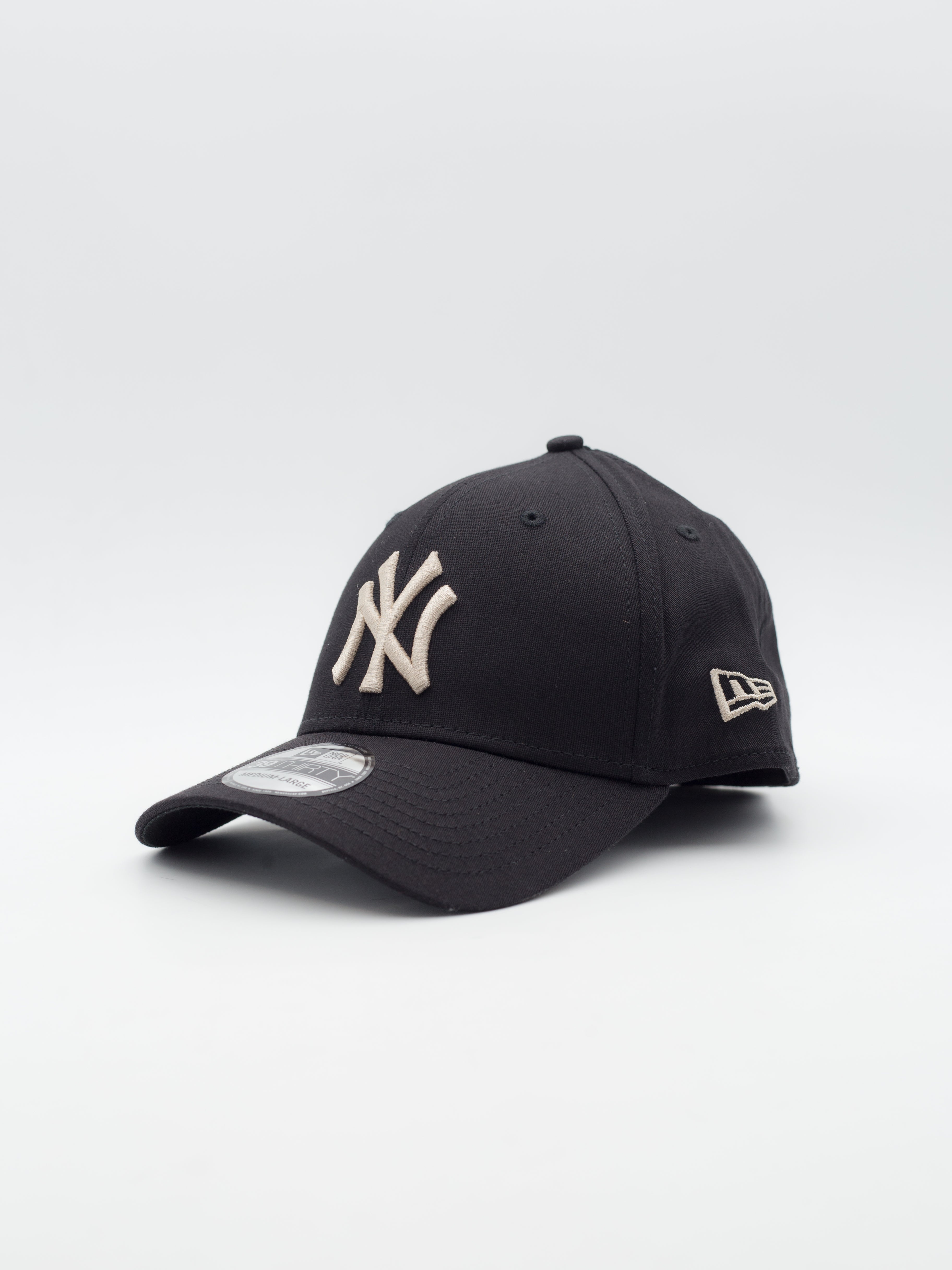 39THIRTY Essential New York Yankees Black/Stone