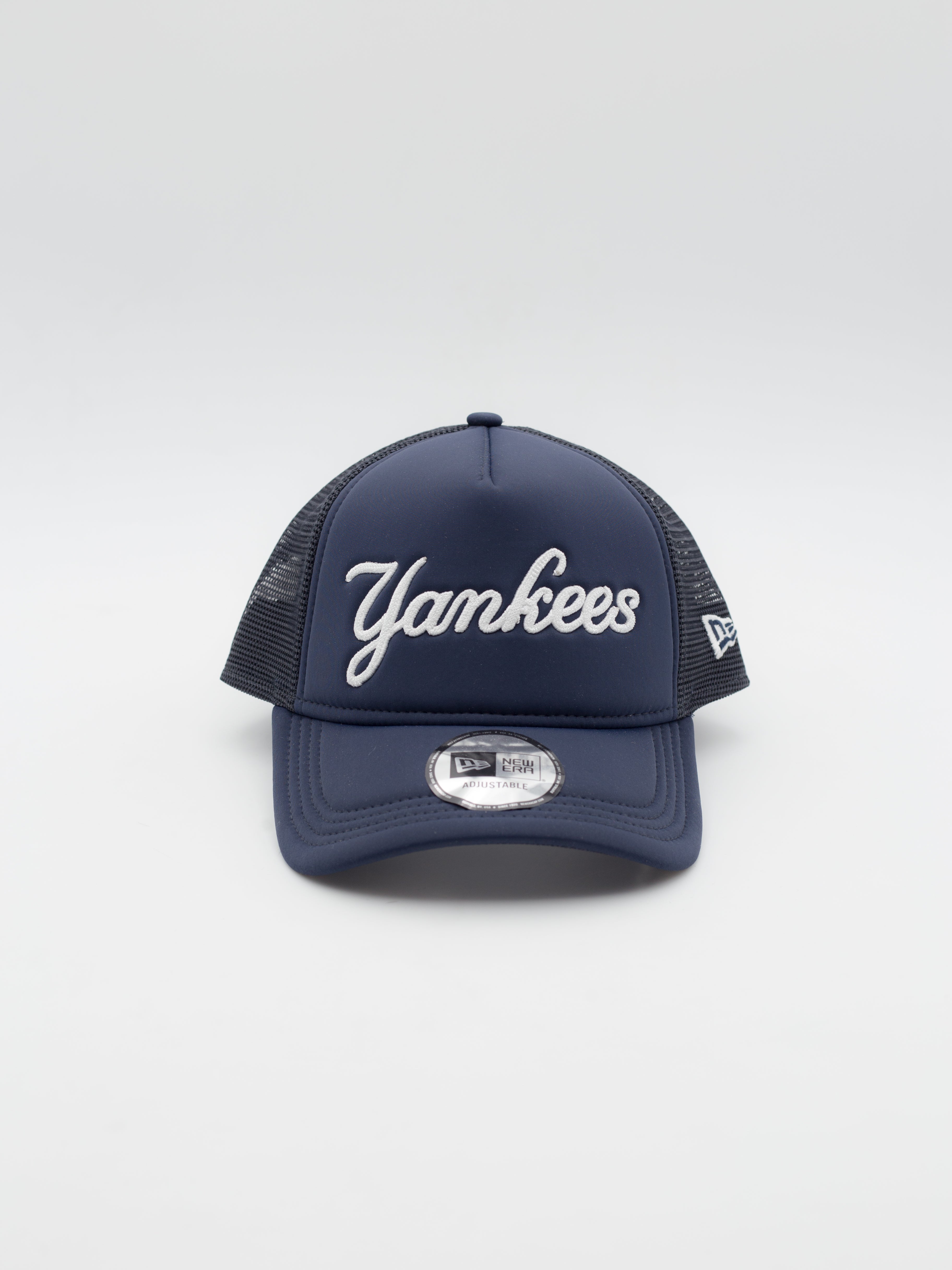 9FORTY Script New York Yankees Trucker Navy