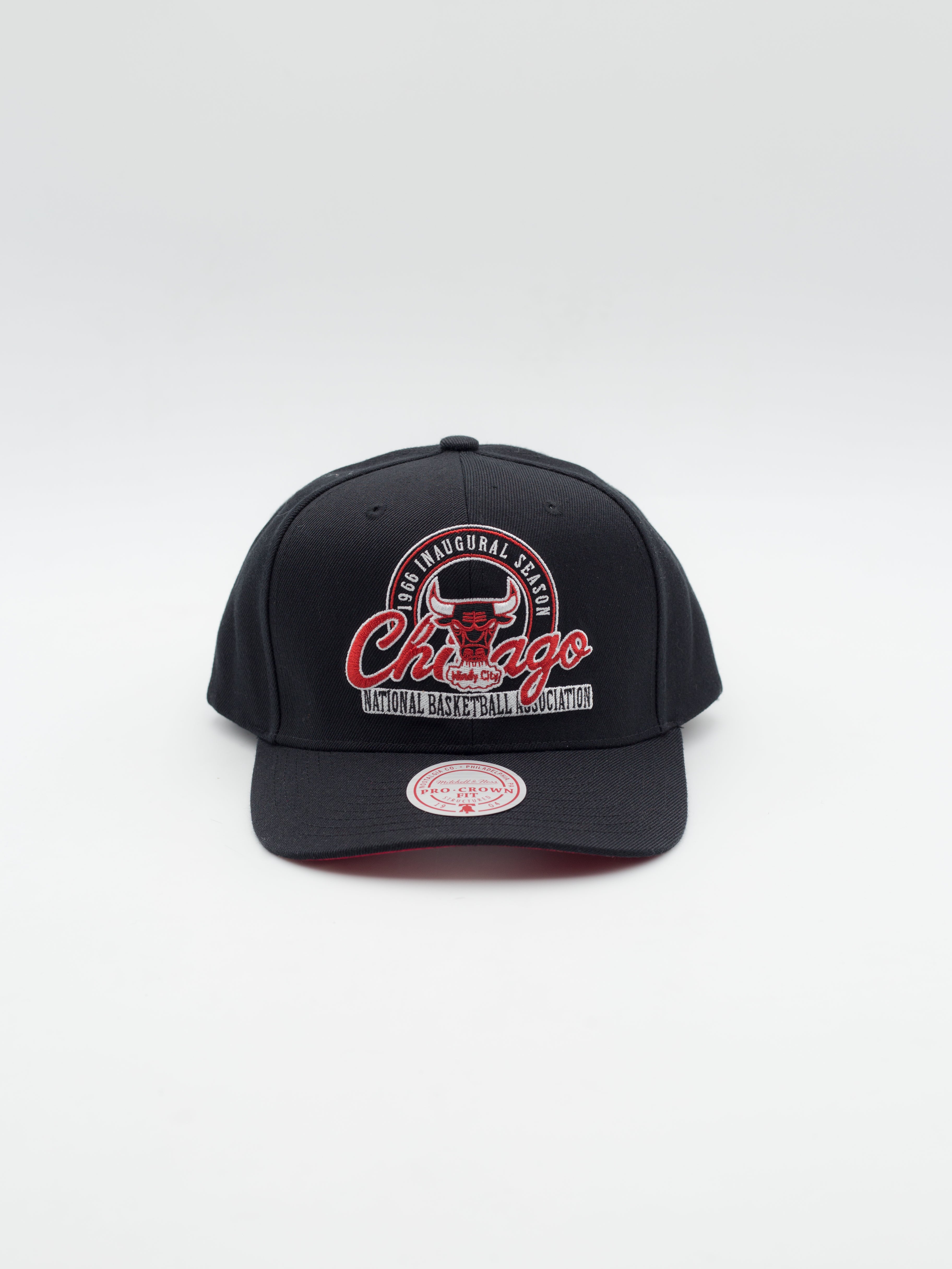 Pro Crown Chicago Bulls Snapback Black