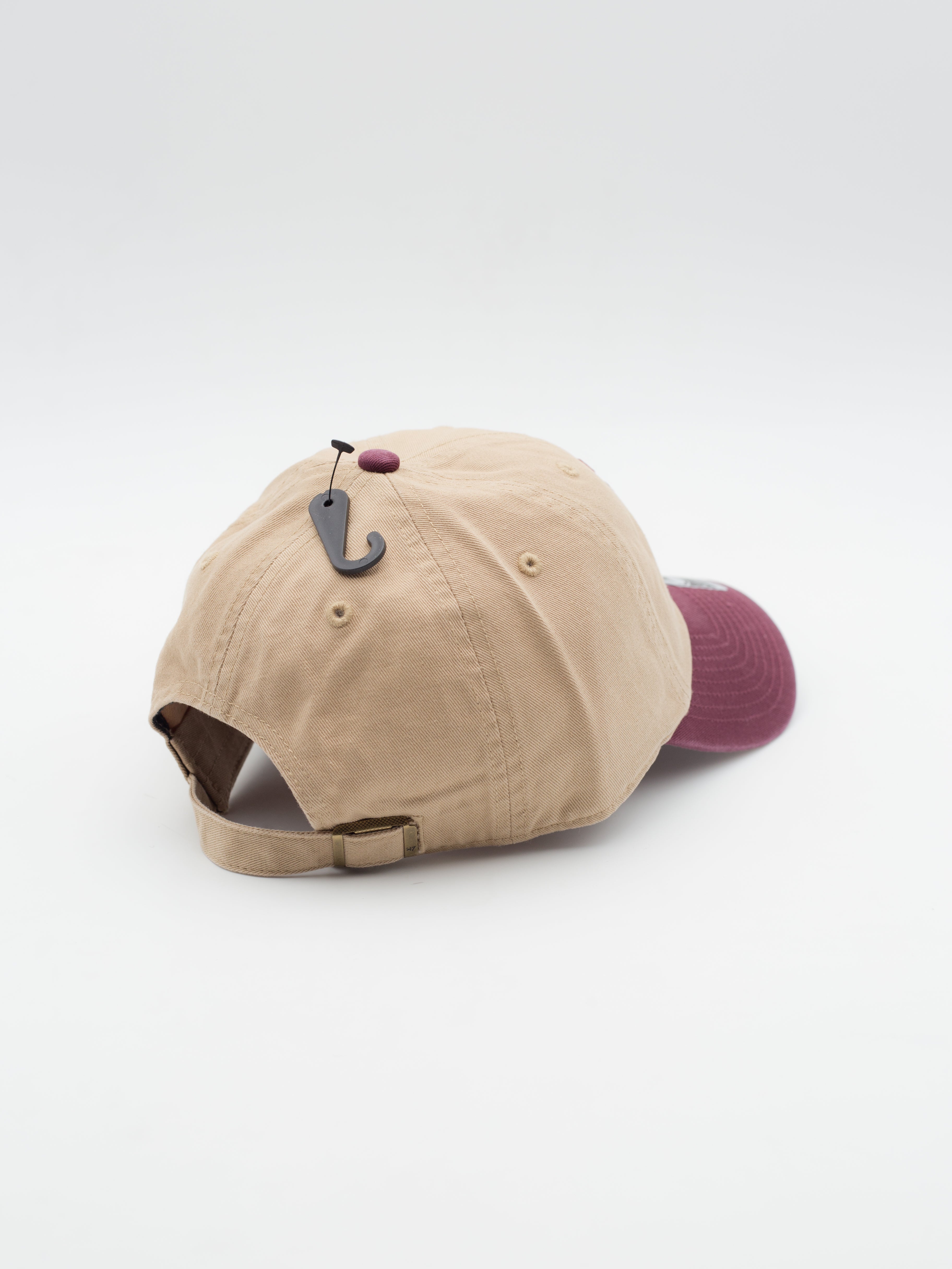CLEAN UP Two Tone New York Yankees Khaki/Maroon