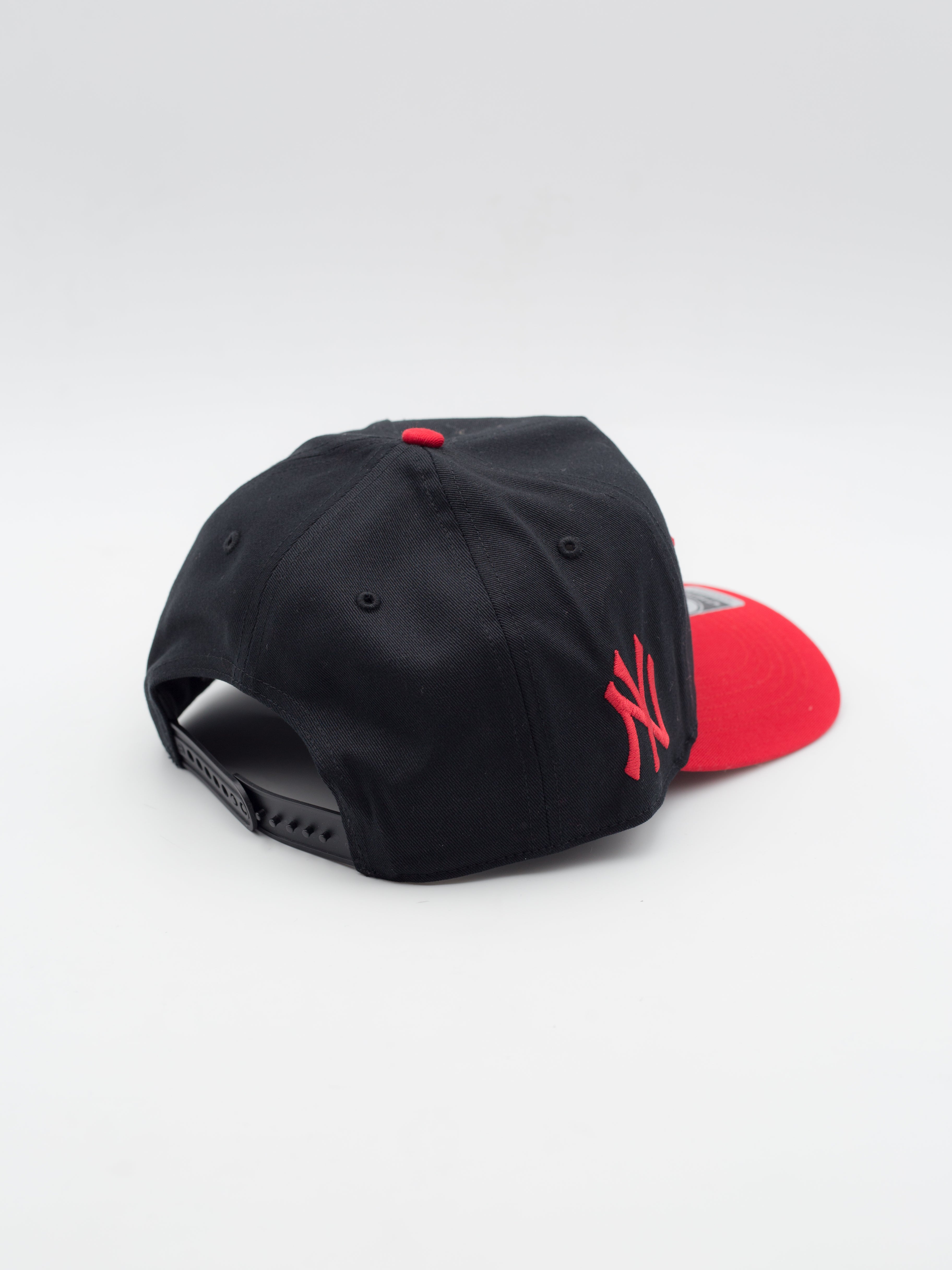 HITCH Halftone Pop New York Yankees Black