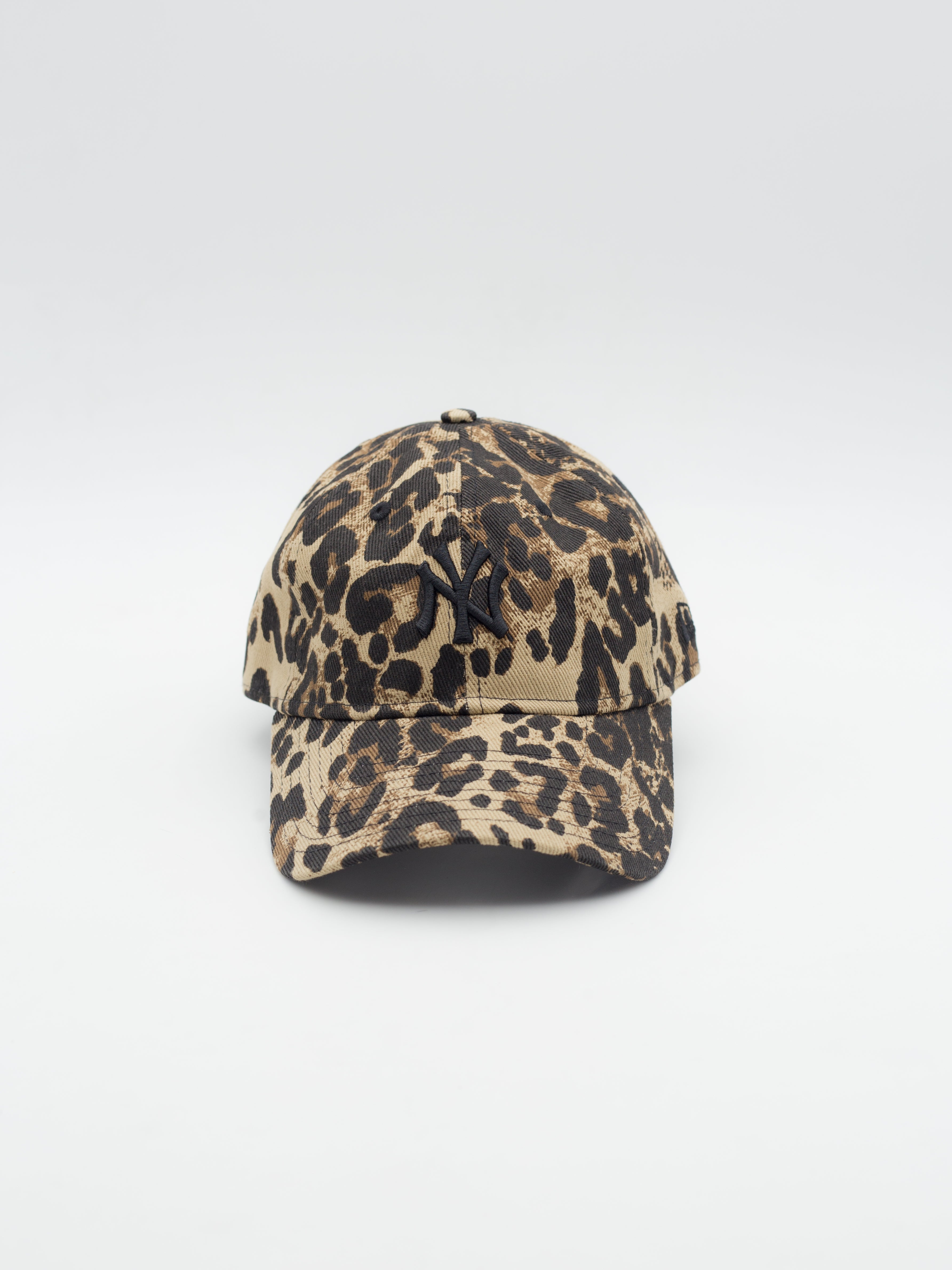 9TWENTY Womens Leopard New York Yankees