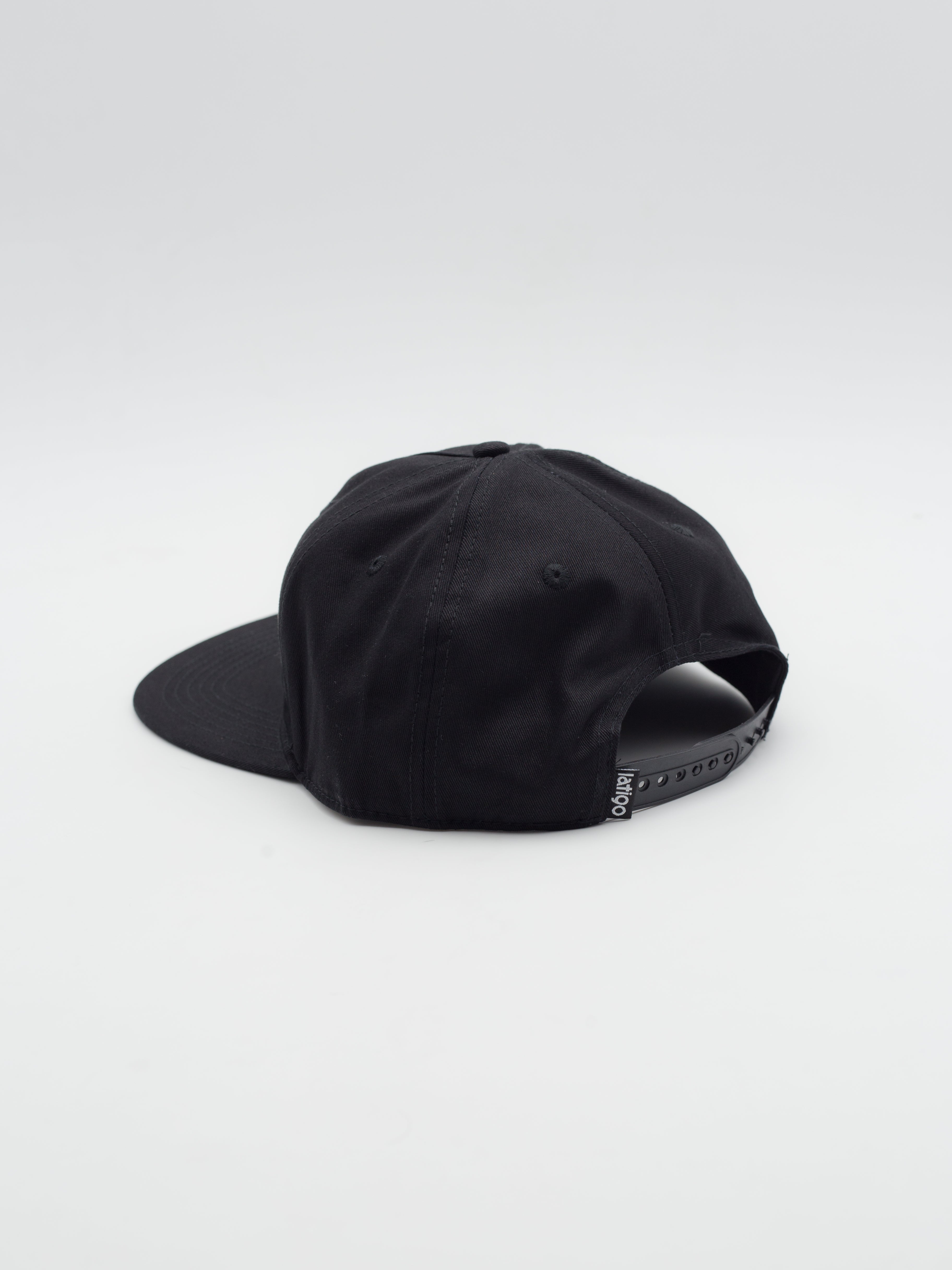 Universidad Retro Snapback Black