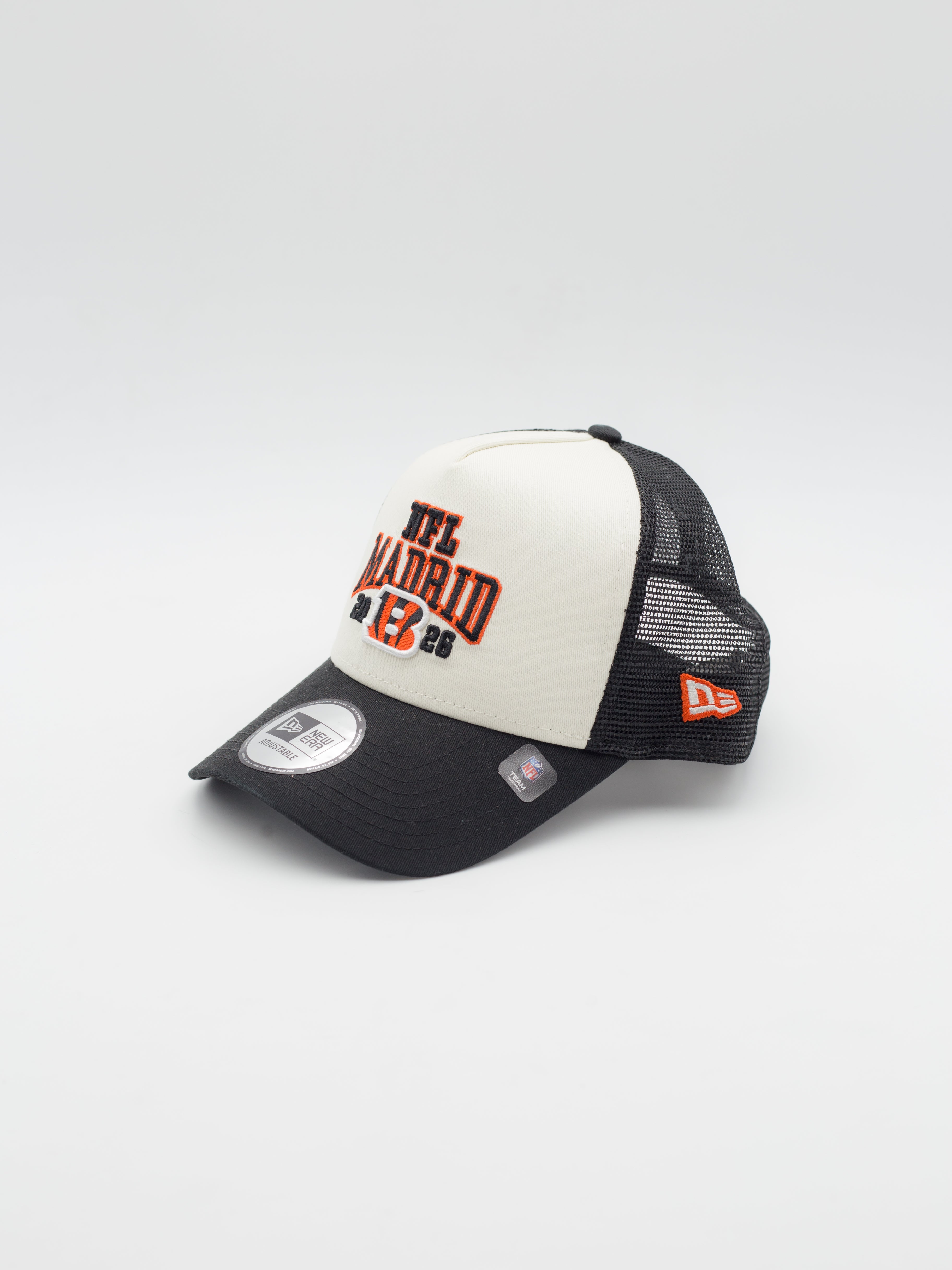 9FORTY Trucker NFL Madrid Game Cincinnati Bengals Beige/Black