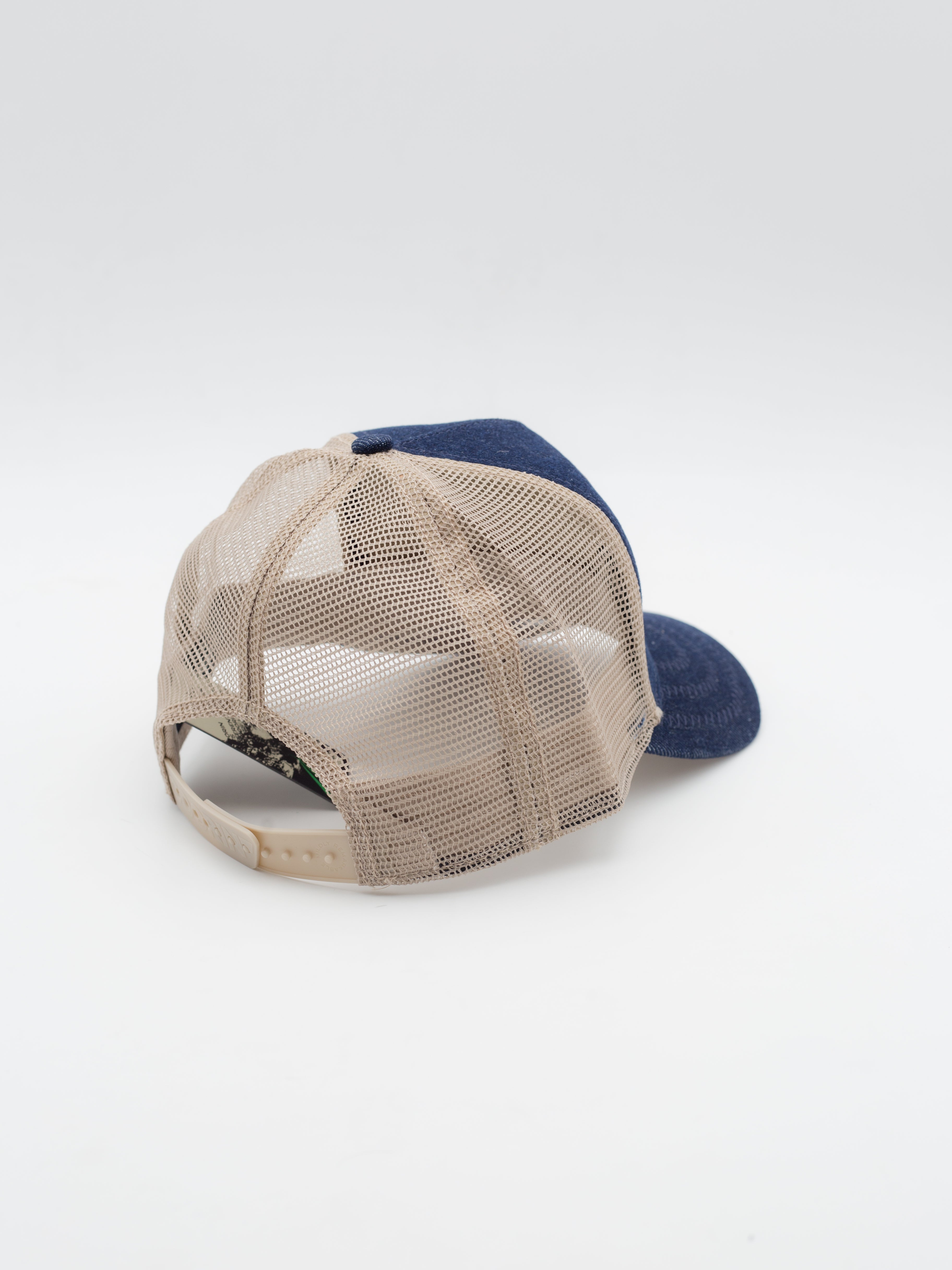 Relentless Denim Rocker Trucker Denim/Beige