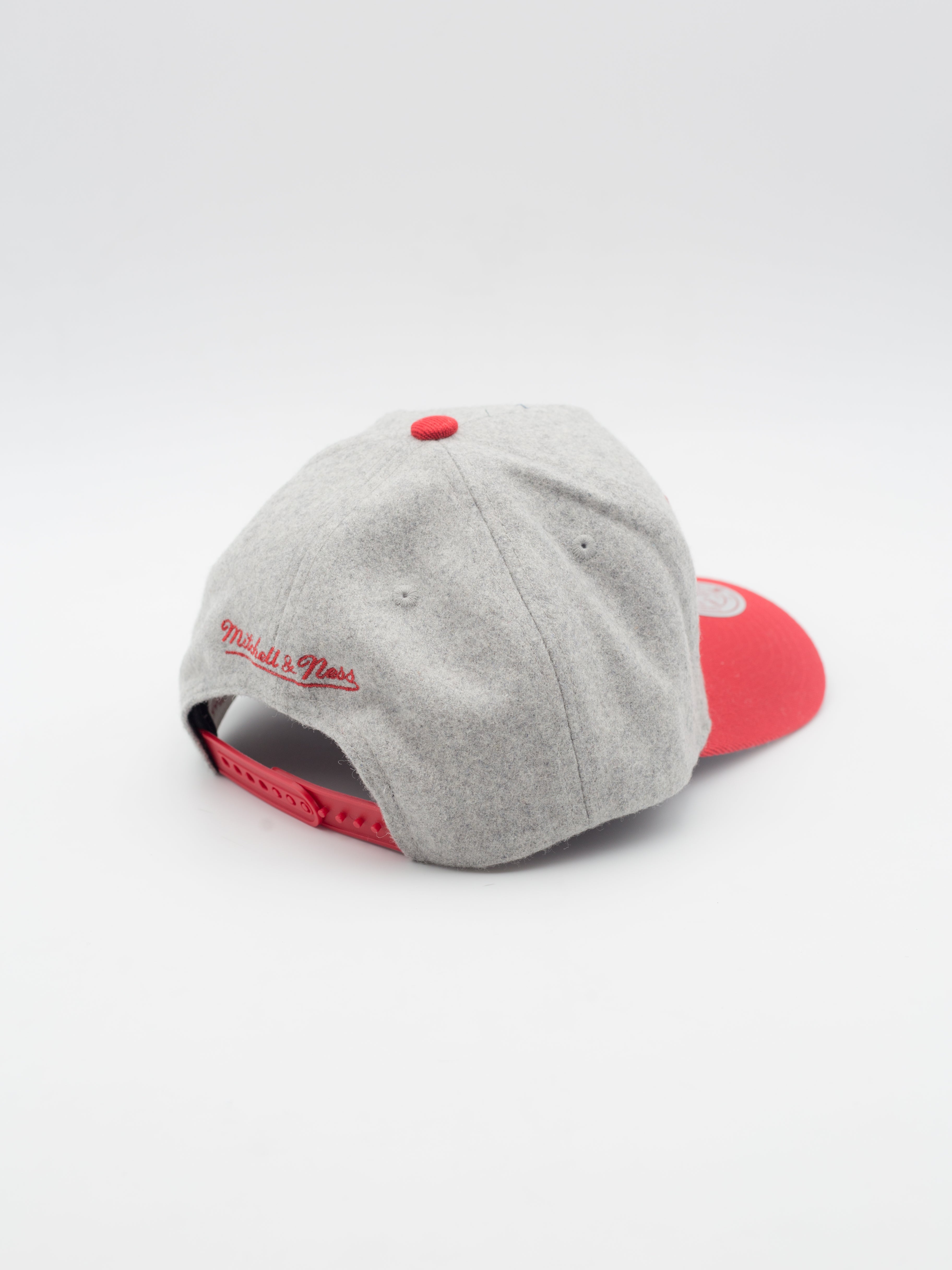 Tailsweep Pro Pinch Detroit Red Wings Snapback