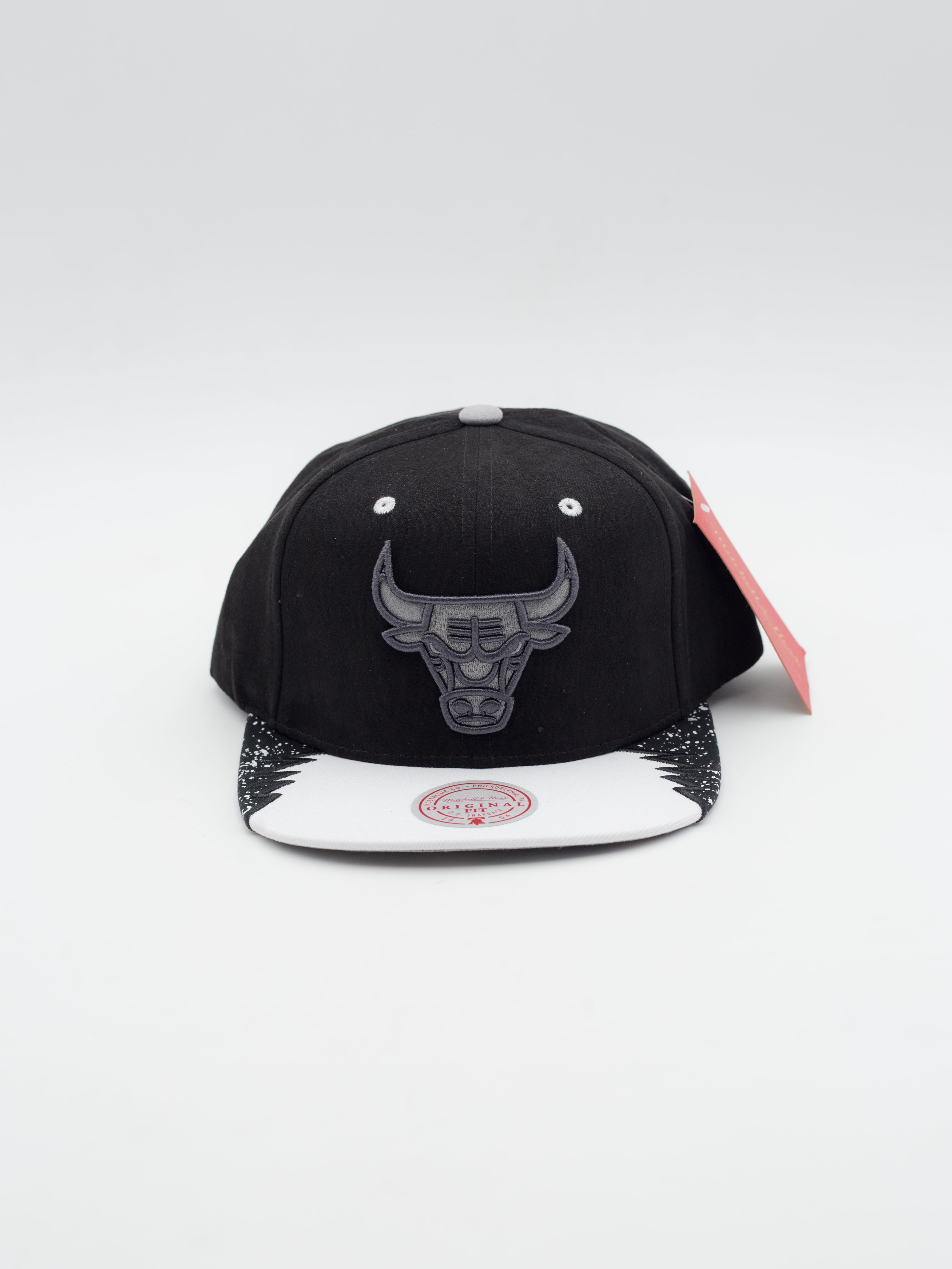 Day 5 Chicago Bulls Snapback Black/White