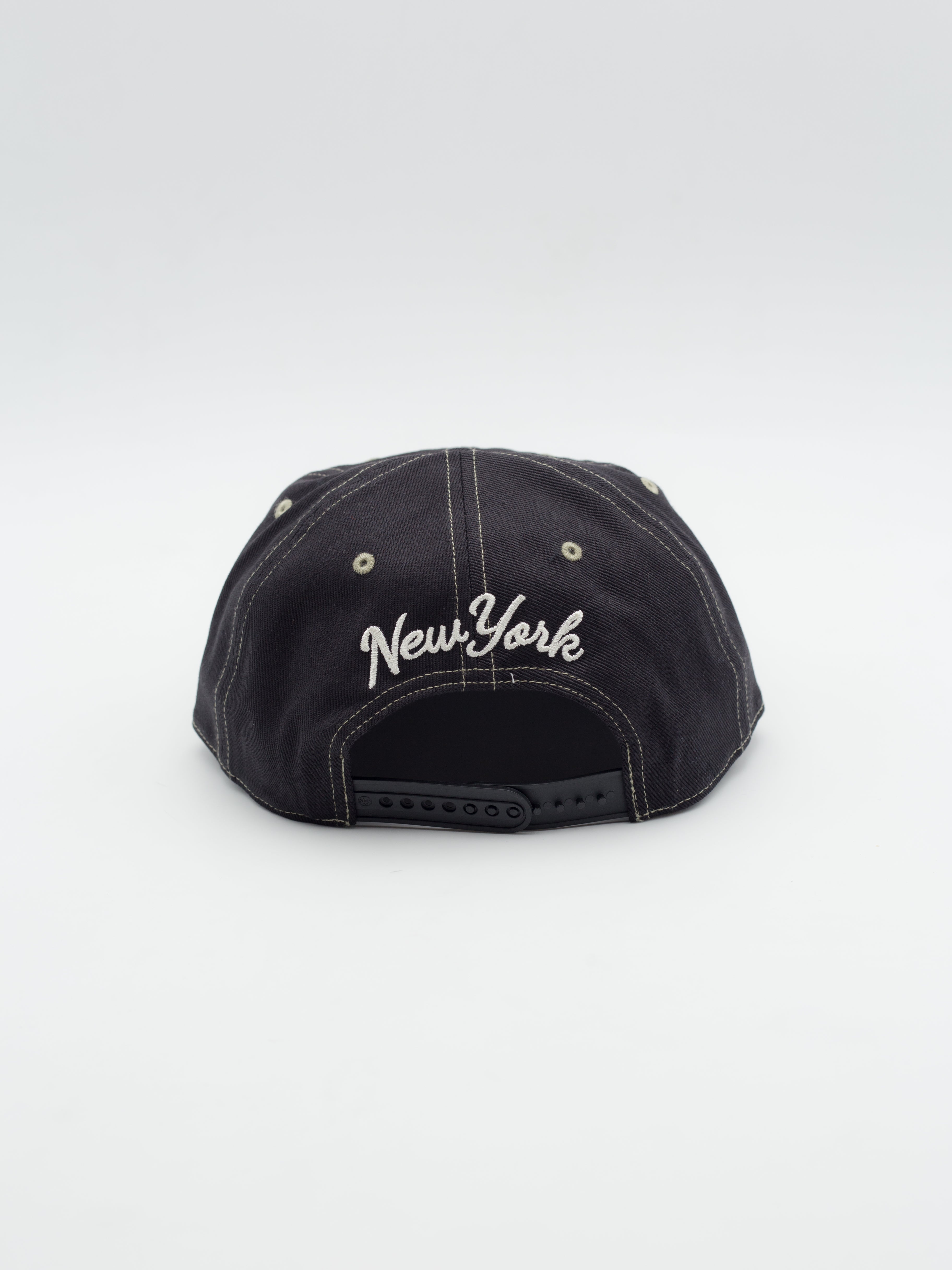 CAPTAIN Keepsave New York Yankees Snapback Black