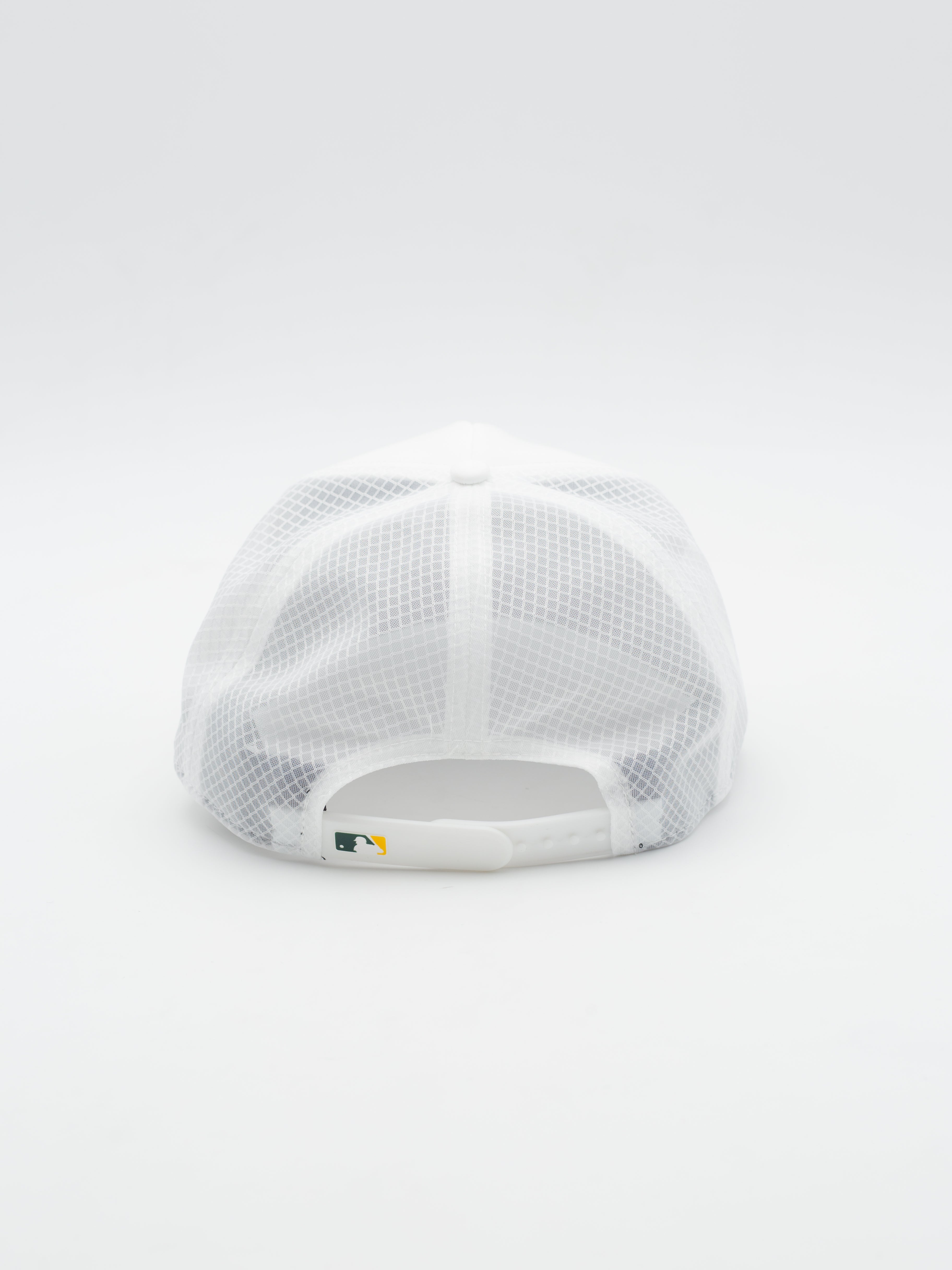9FORTY APEX A-Frame Oakland Athletics Trucker White