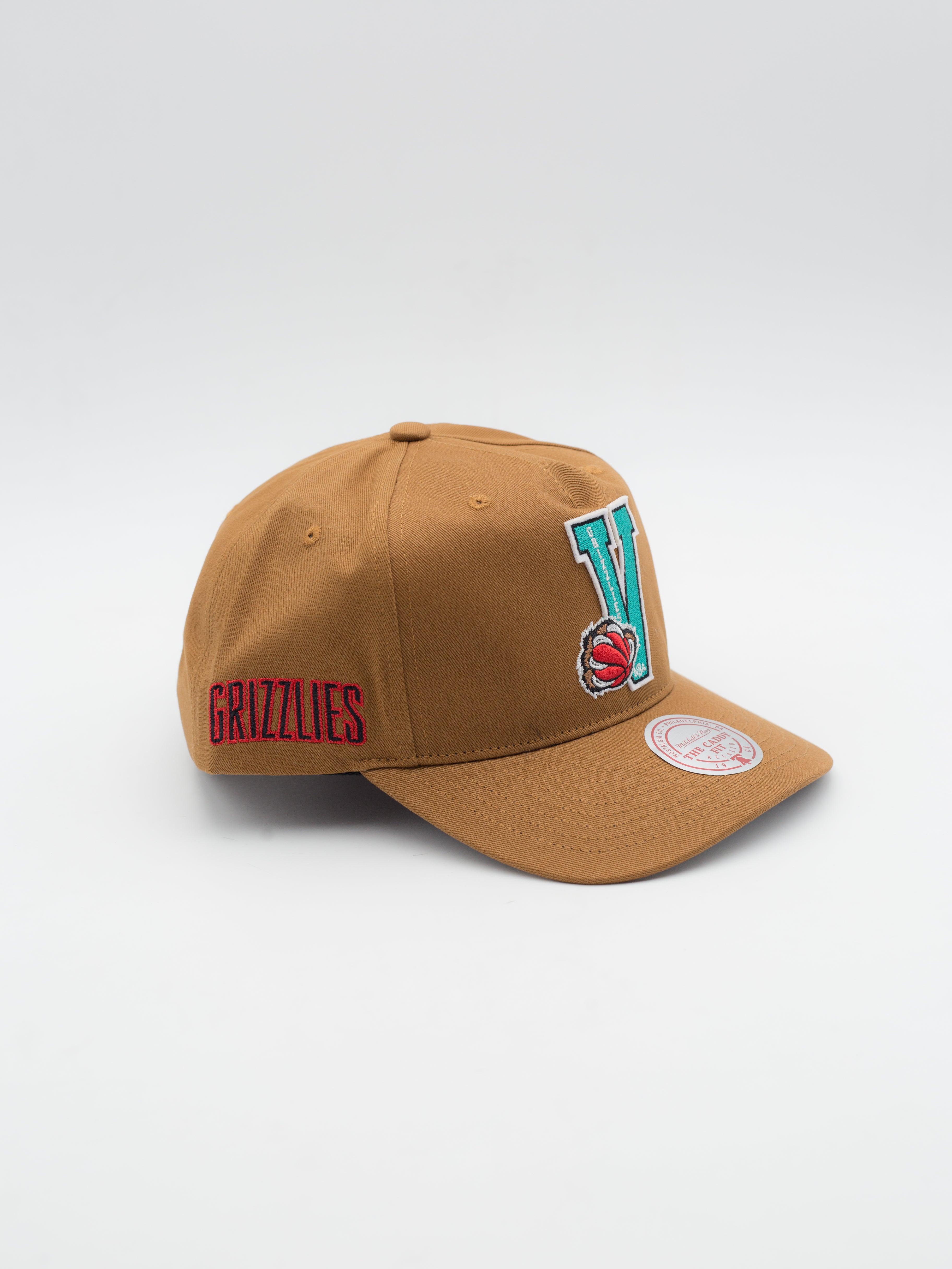 The Caddy Fit Vintage Vancouver Grizzlies Snapback Khaki