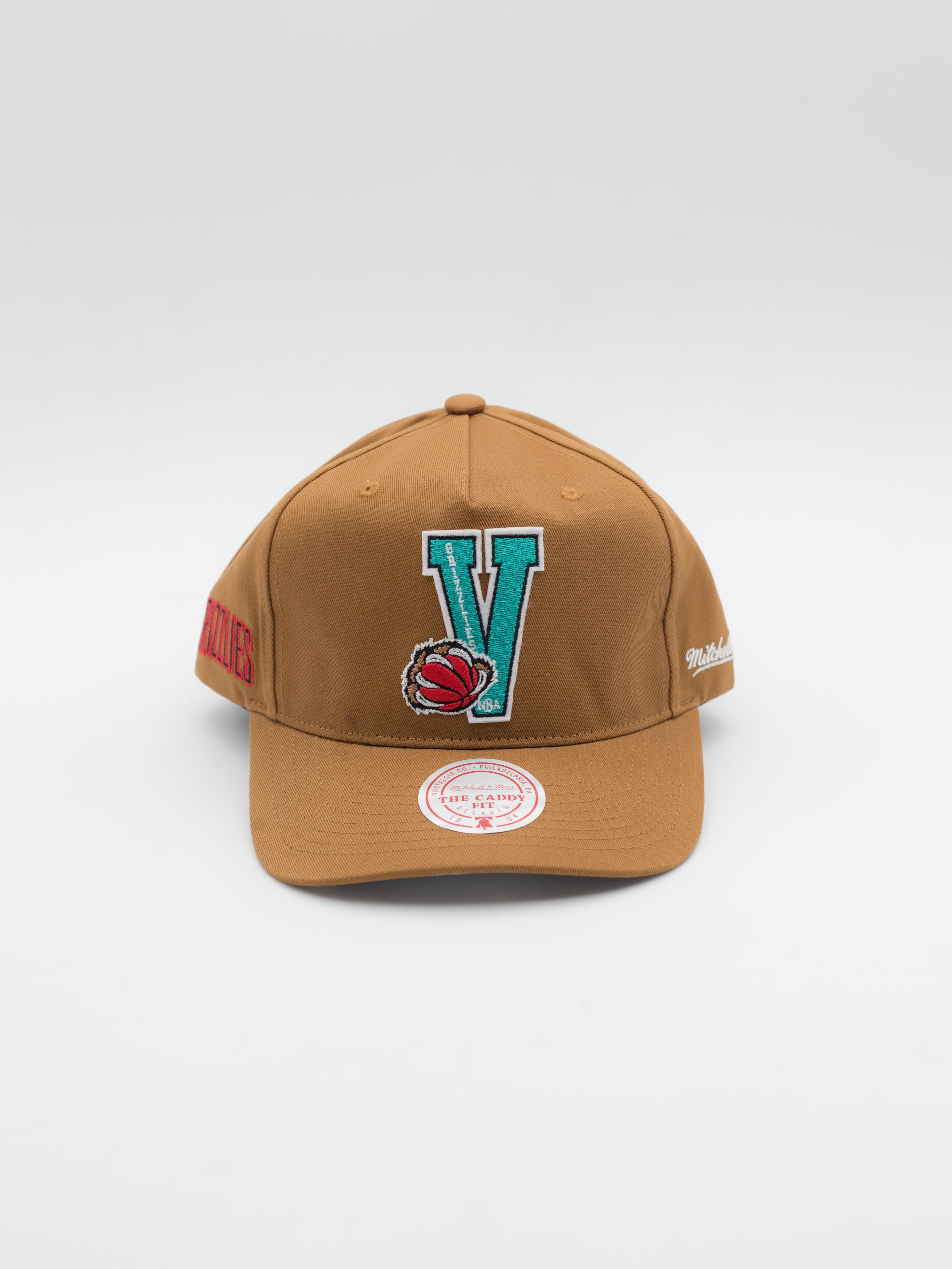 The Caddy Fit Vintage Vancouver Grizzlies Snapback Khaki