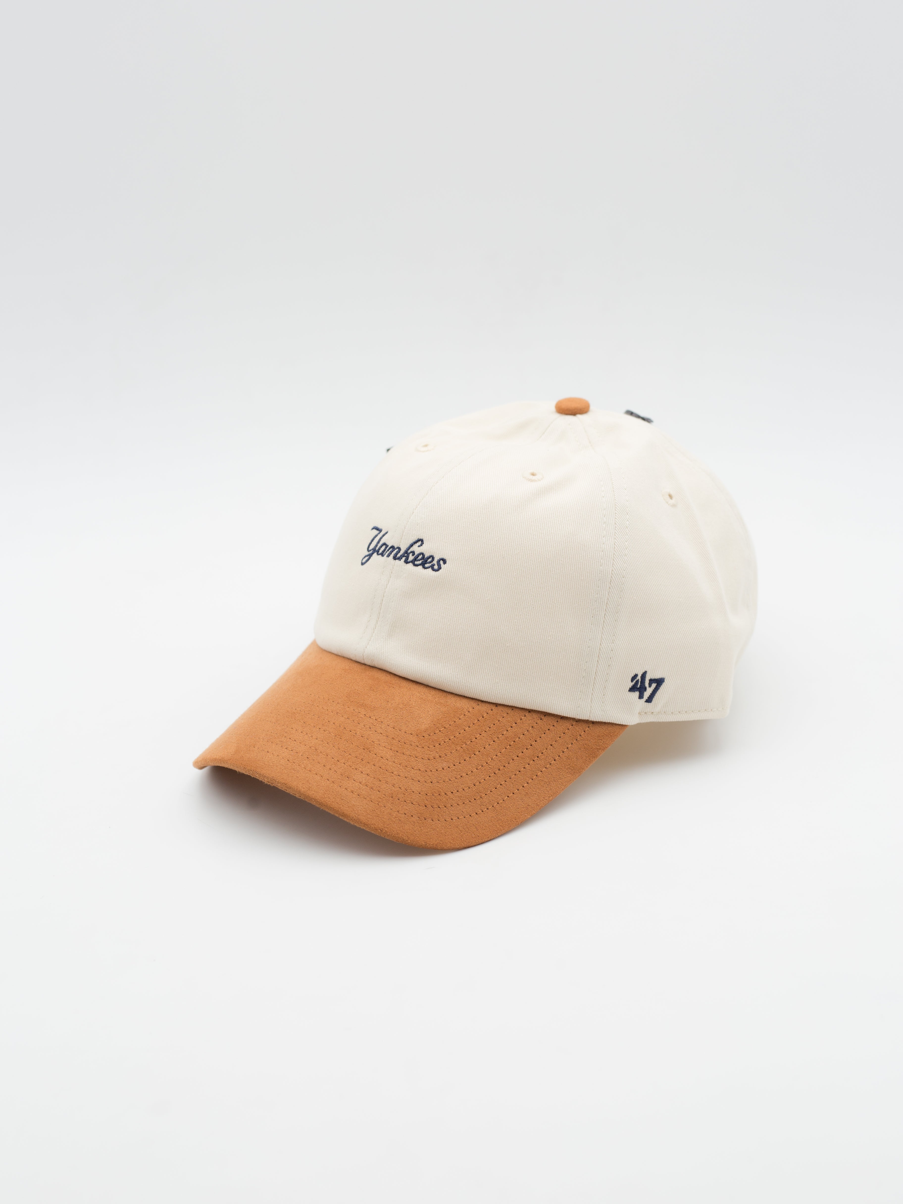 CLEAN UP Script Suede New York Yankees Natural