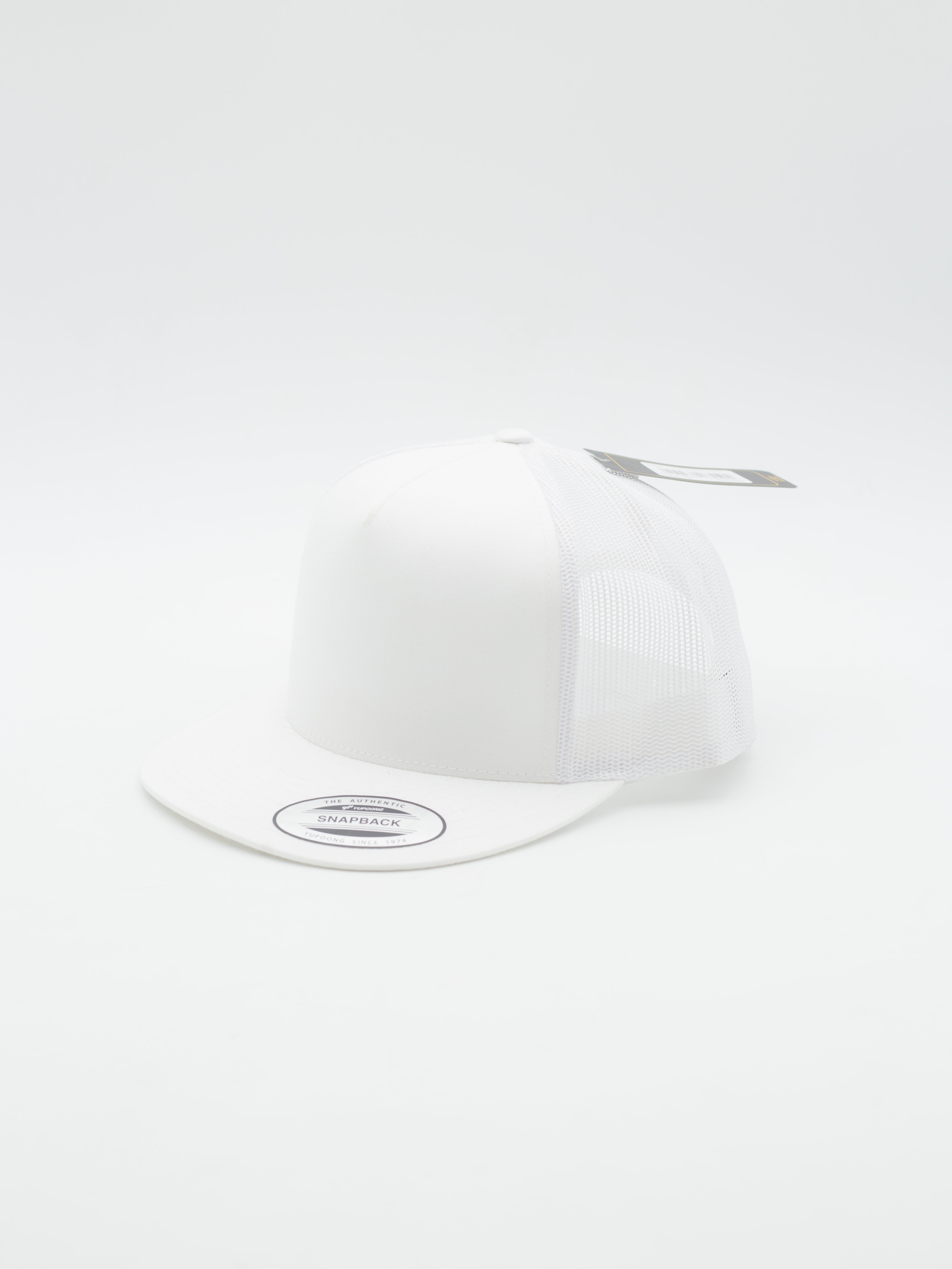 Classic Trucker Snapback White - La Tienda de las Gorras