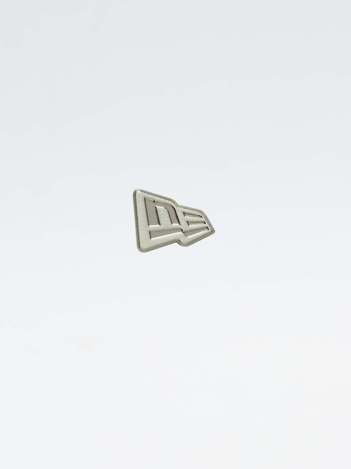 Pin New Era Flag Silver