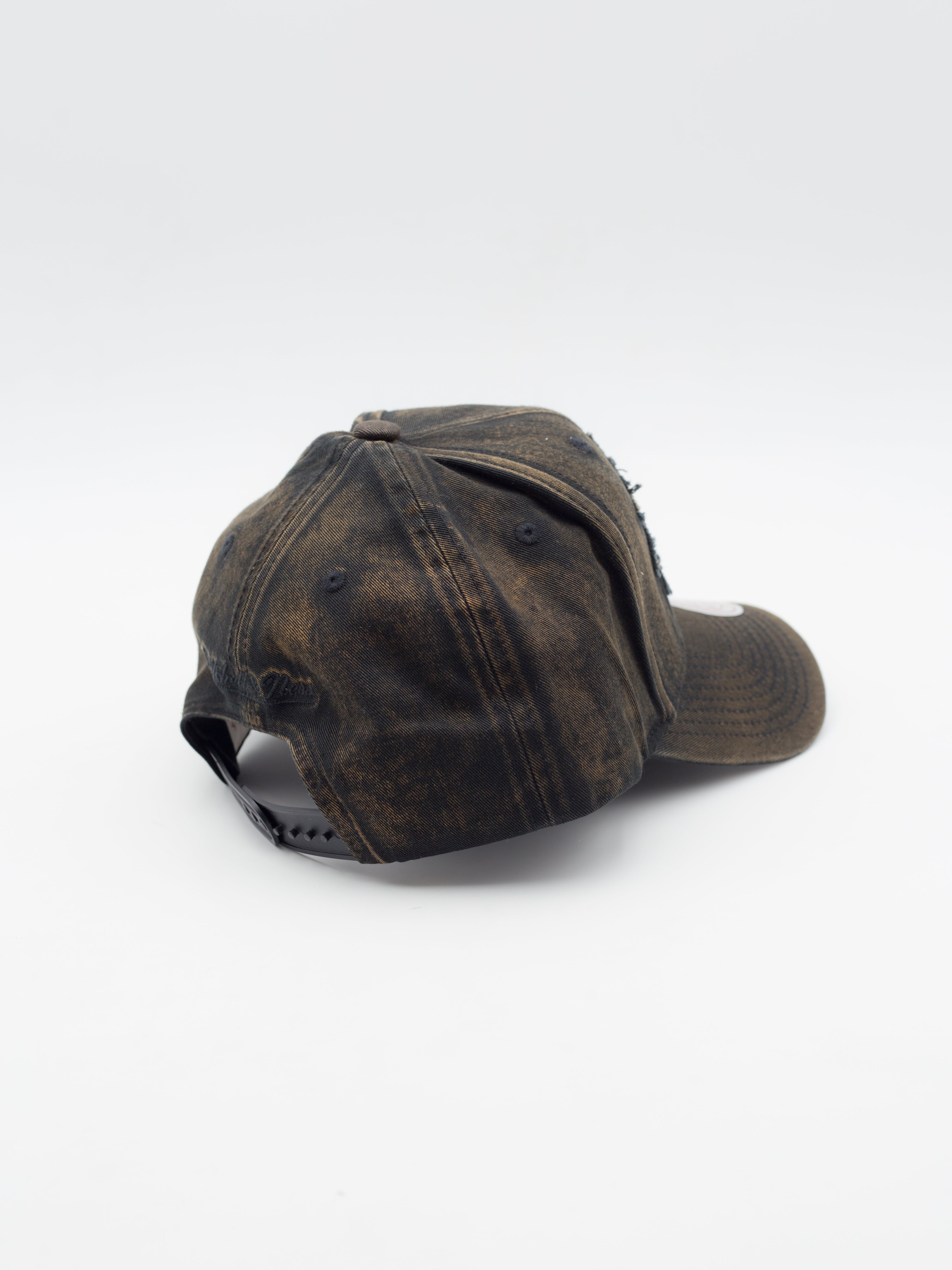 Downtown Philadelphia 76ers Pro Crown Snapback