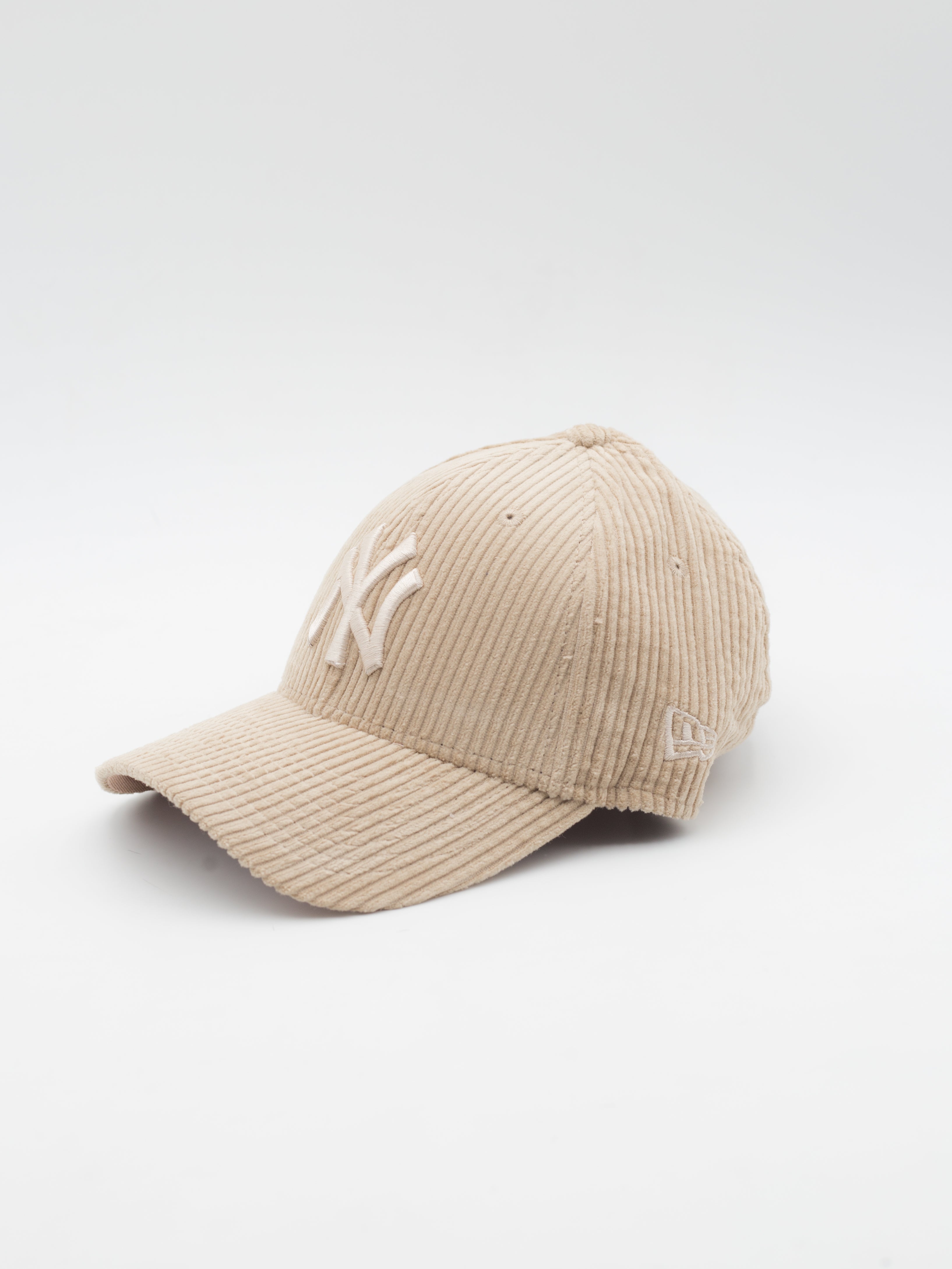 gorra yankees beige