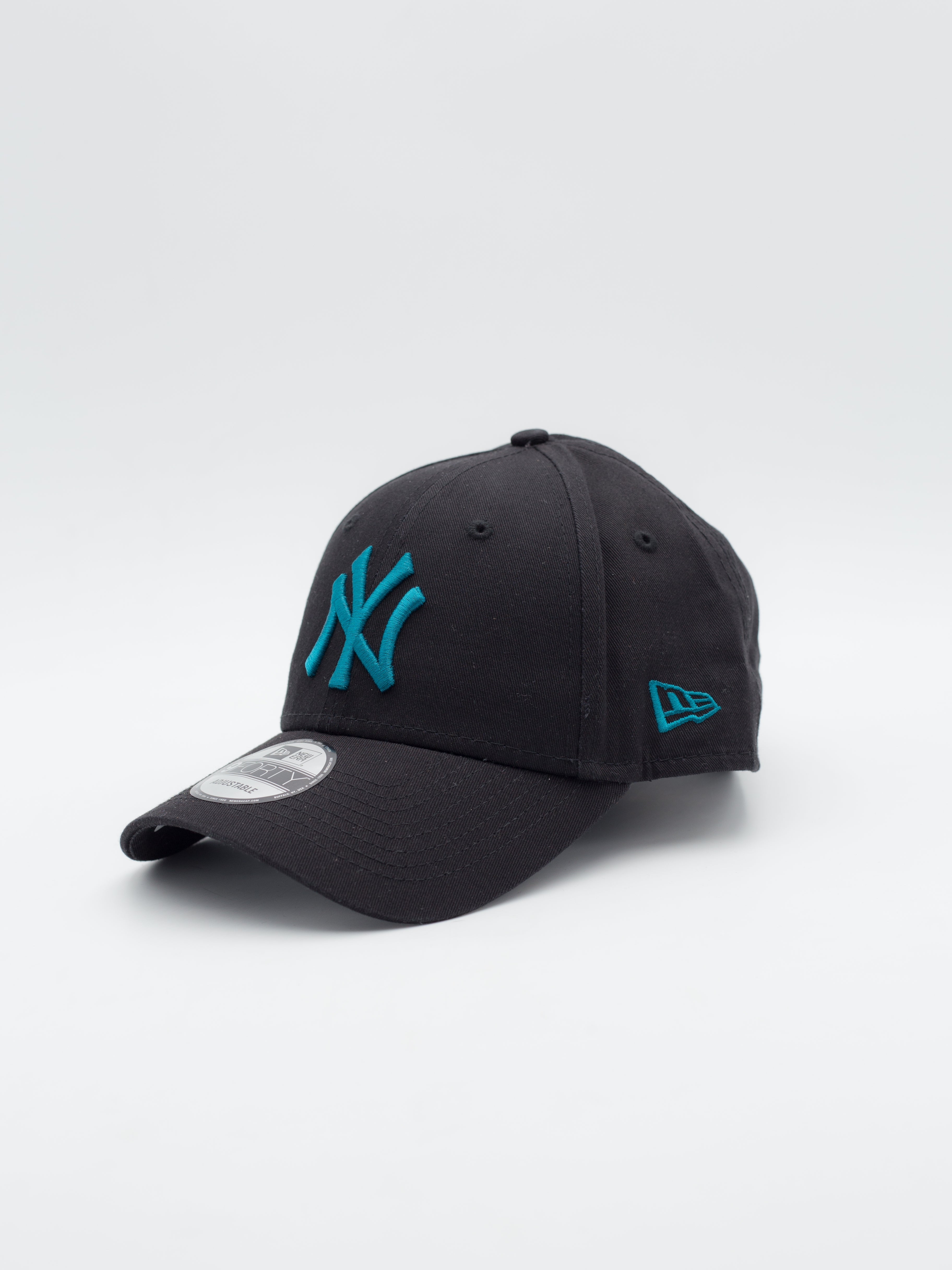 9FORTY Essential New York Yankees Black/Blue - La Tienda de las Gorras