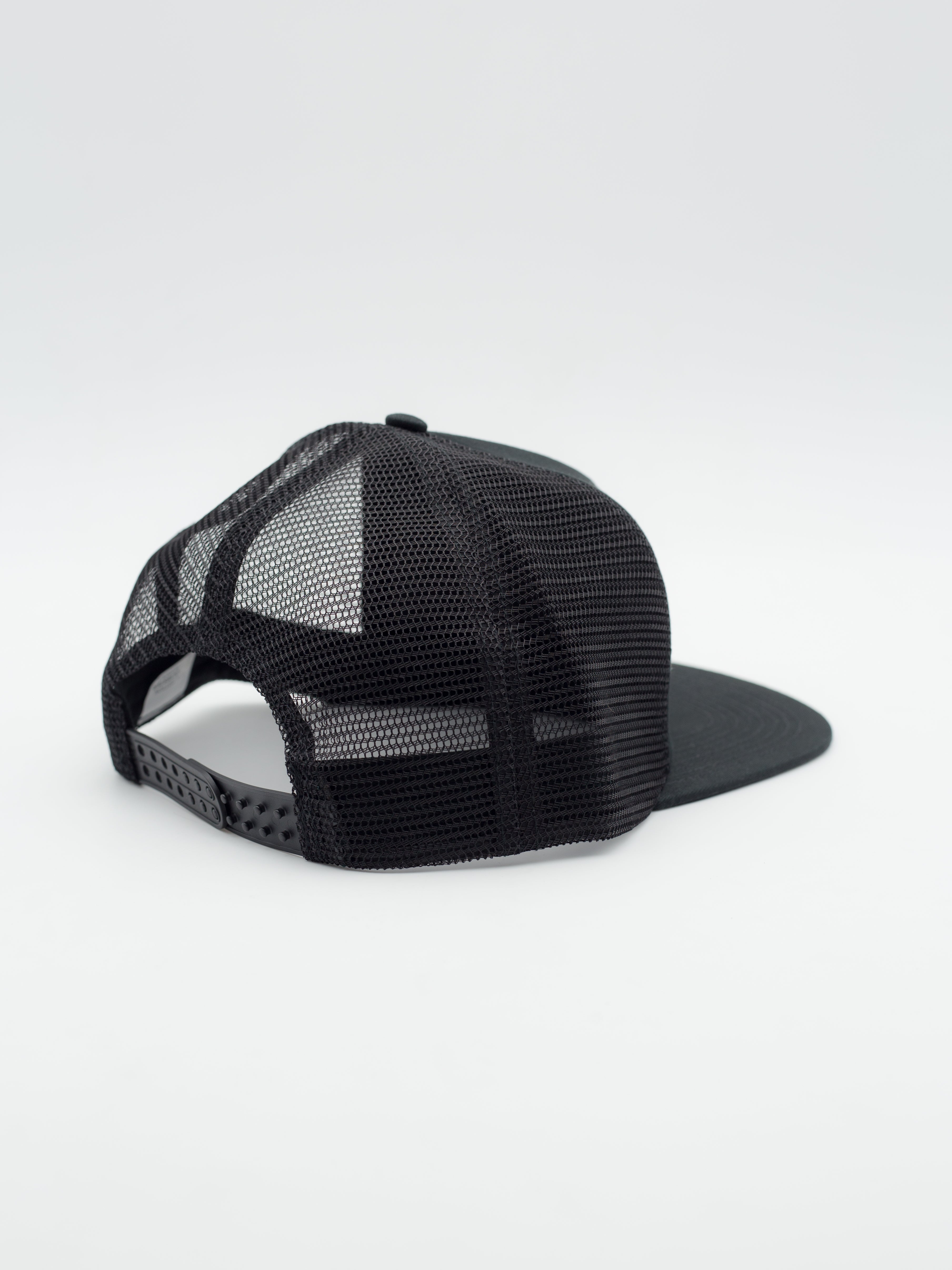 Flames Outlined Mesh Cap