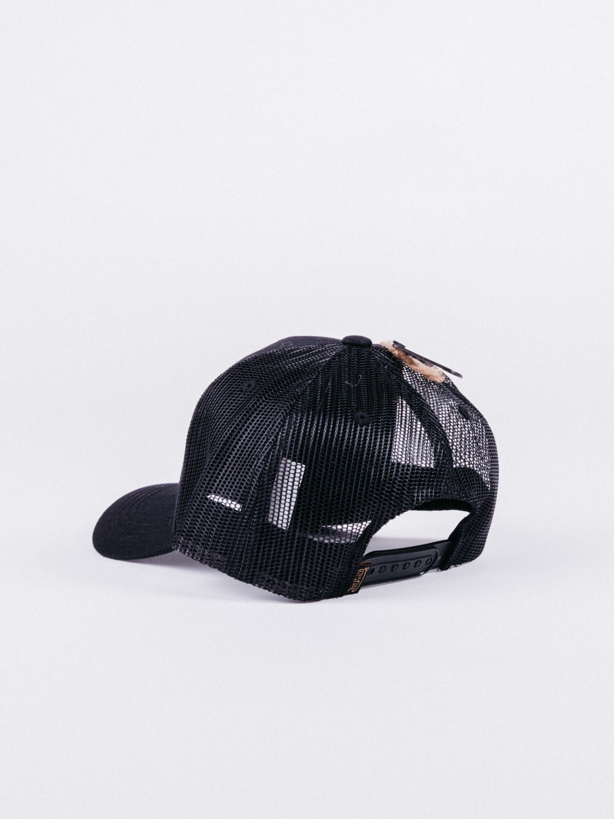 gorra von dutch BLKA Trucker Black/Red visera curva ajustable rejilla negro rojo