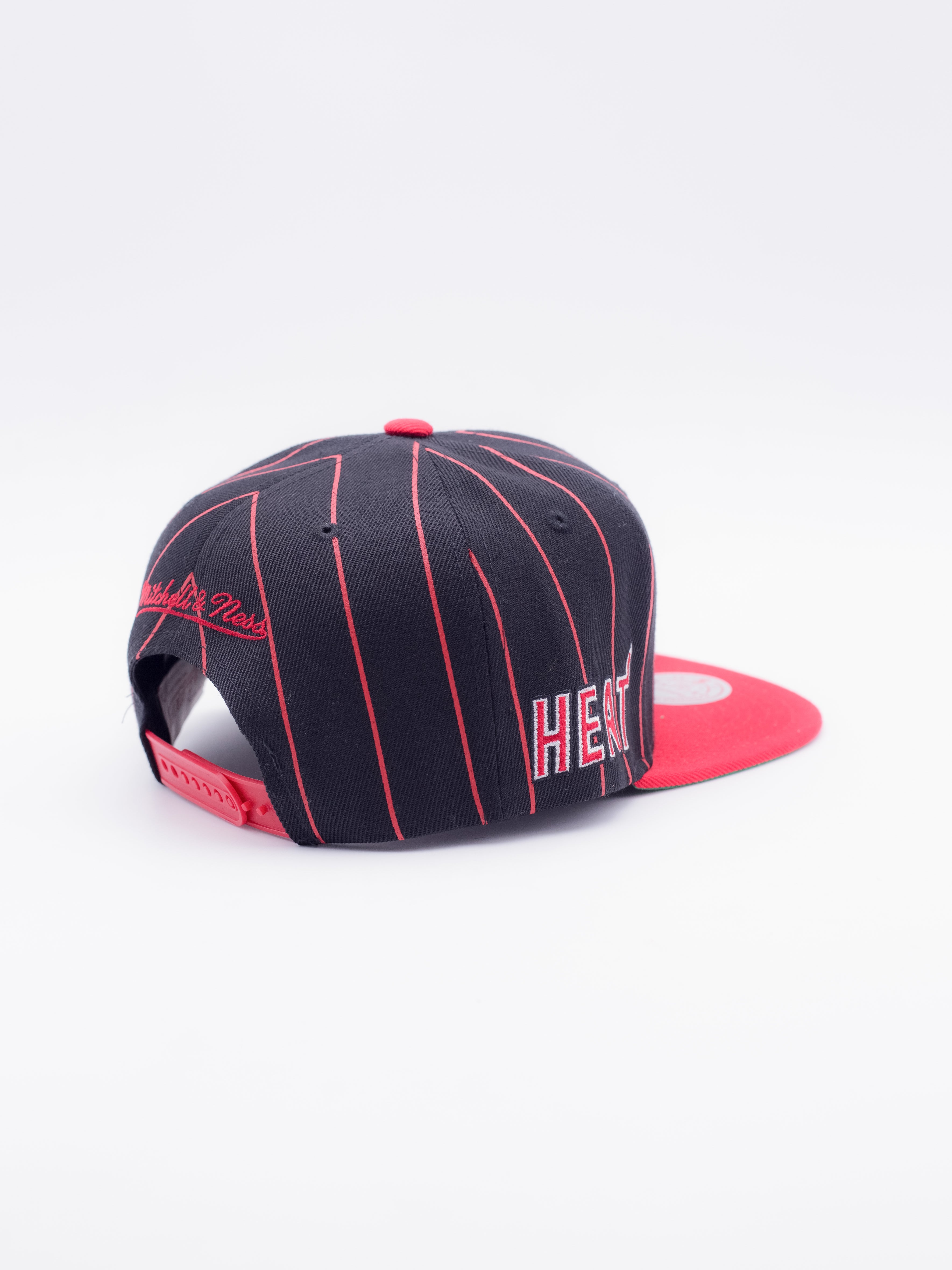 Miami Heats Stripes Snapback Black/Red